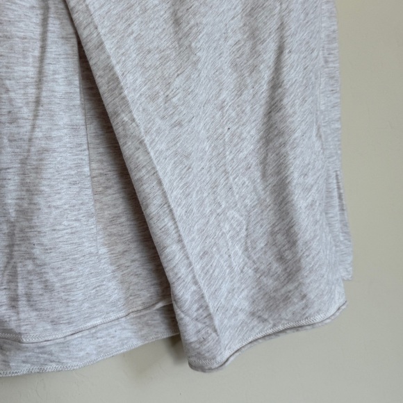 Lululemon To Class Tee Sleeveless Tank Top Women’s Size 6 Oatmeal Heathered - Picture 10 of 13